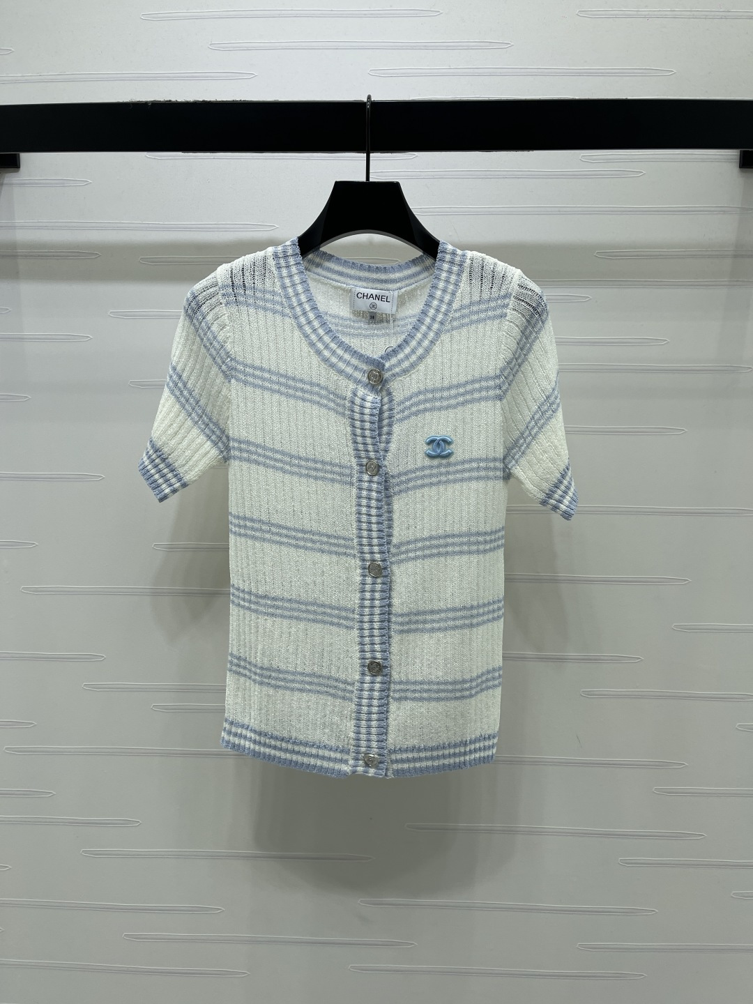 Women's short sleeves